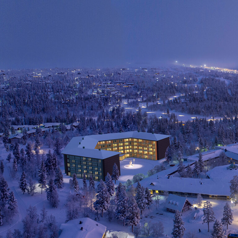 Havainnekuva isosta hotellista kaamoksen aikaan.