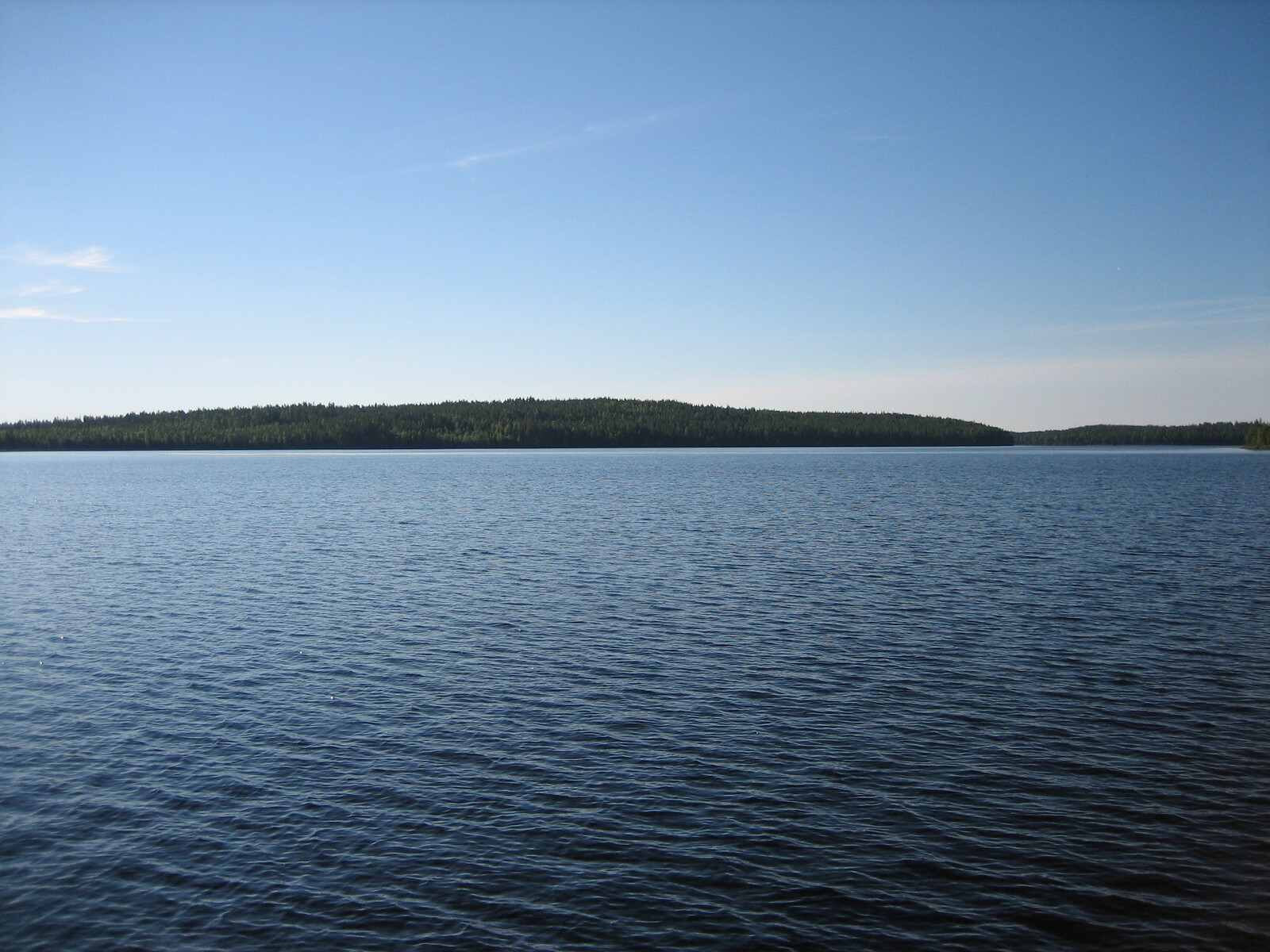 Venesatamalta Miekojärvelle otettu kuva.